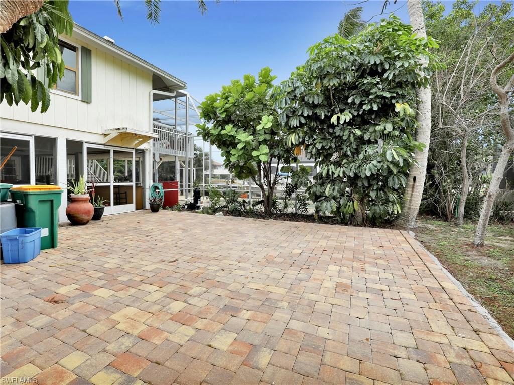 MARCO BEACH - Residential