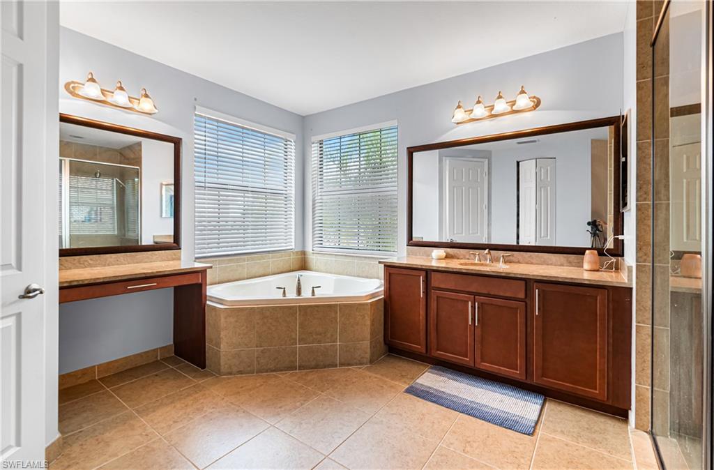 MARINA BAY - Residential