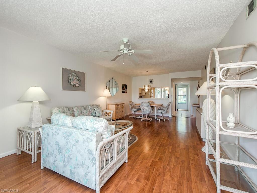 ANDOVER SQUARE - Residential