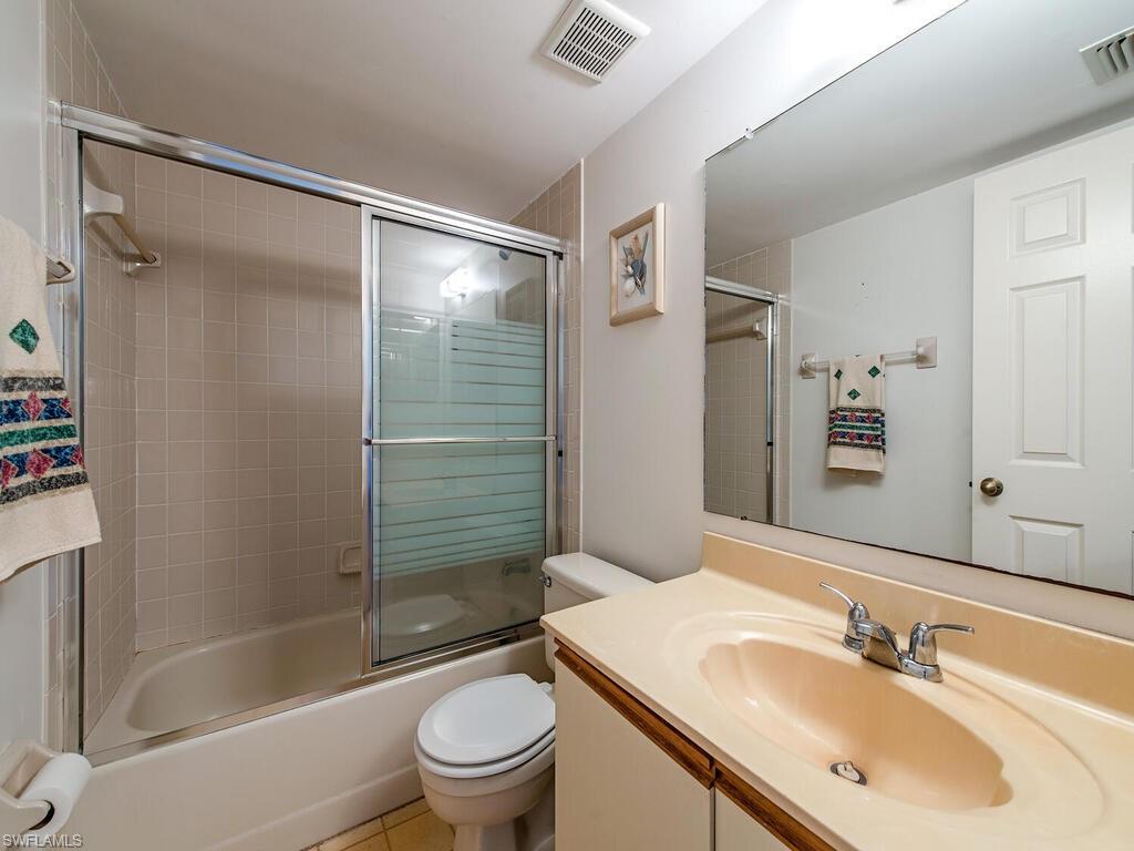 ANDOVER SQUARE - Residential