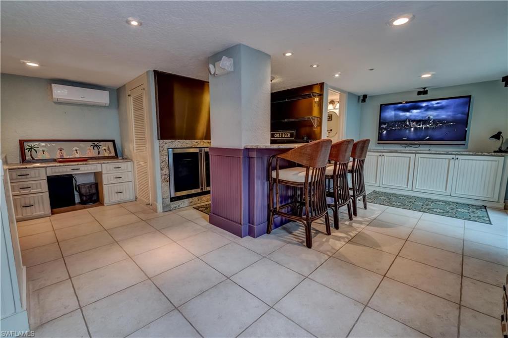 CAPTIVA BEACH - Residential