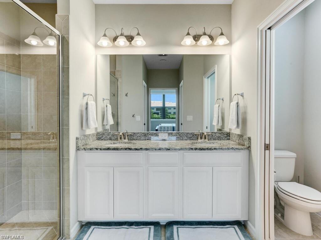 ESPLANADE - Residential Lease