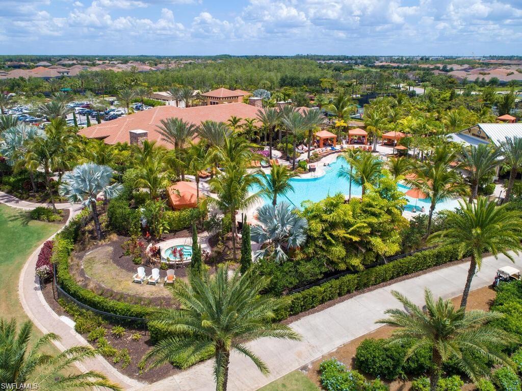 ESPLANADE - Residential Lease