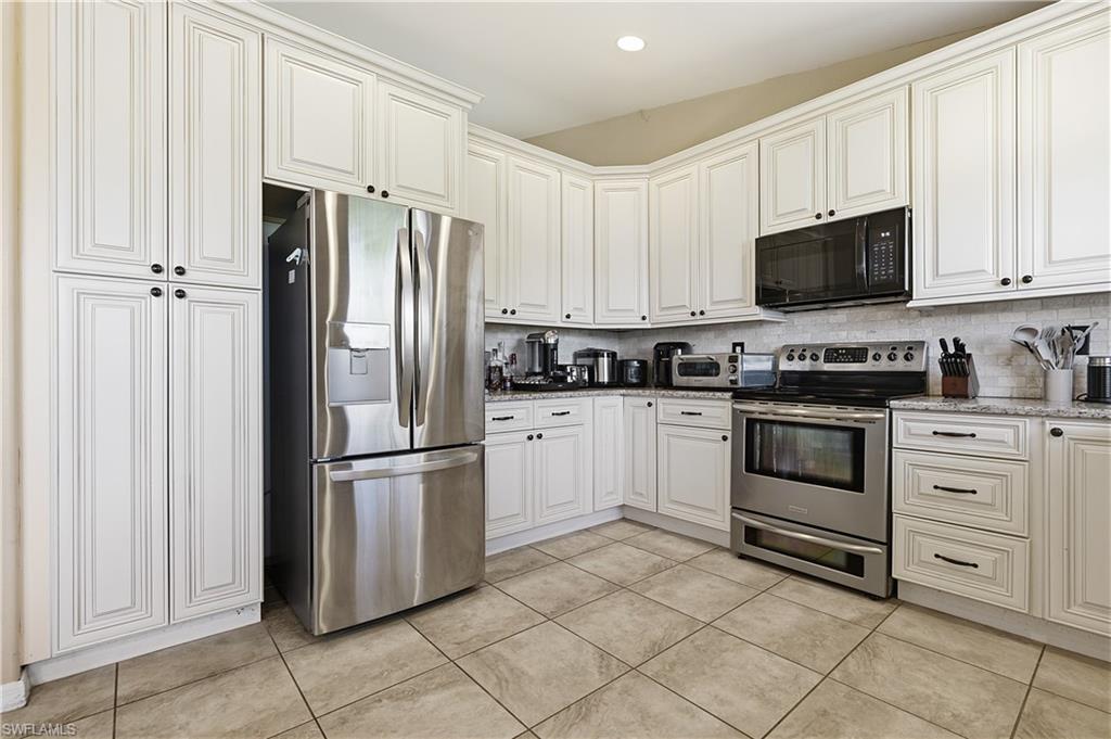 EAGLE POINTE - Residential