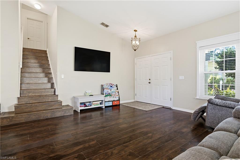 EAGLE POINTE - Residential