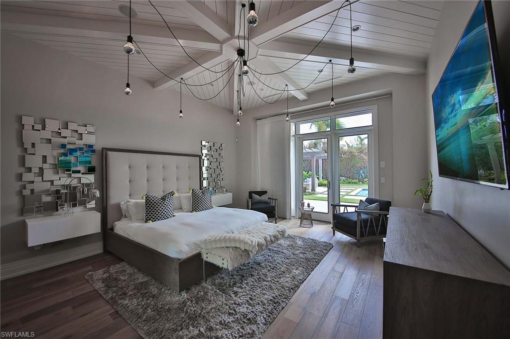 MOORINGS - Residential