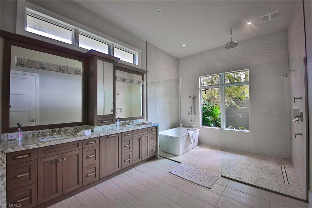 MOORINGS - Residential