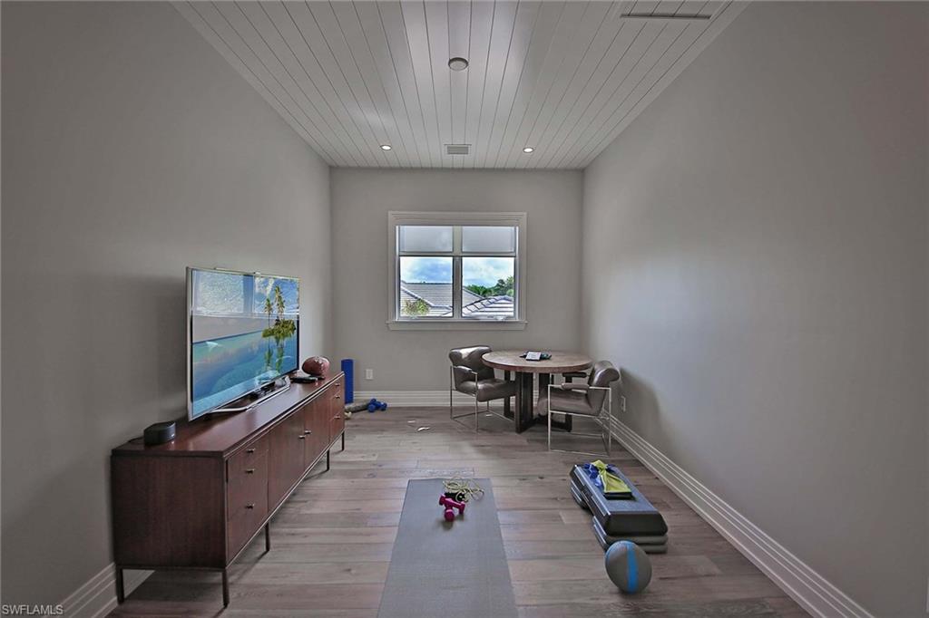 MOORINGS - Residential