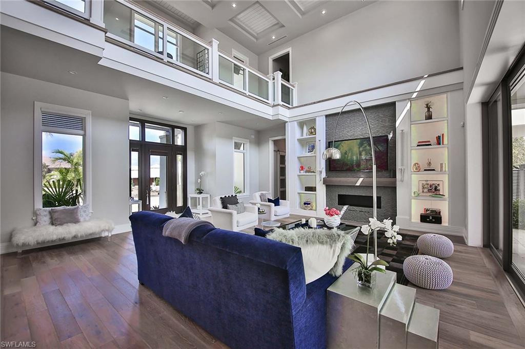 MOORINGS - Residential