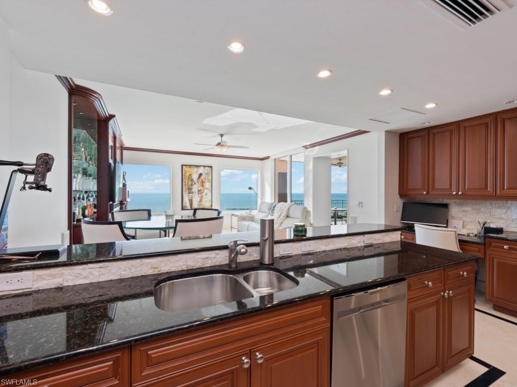 BELIZE - Residential