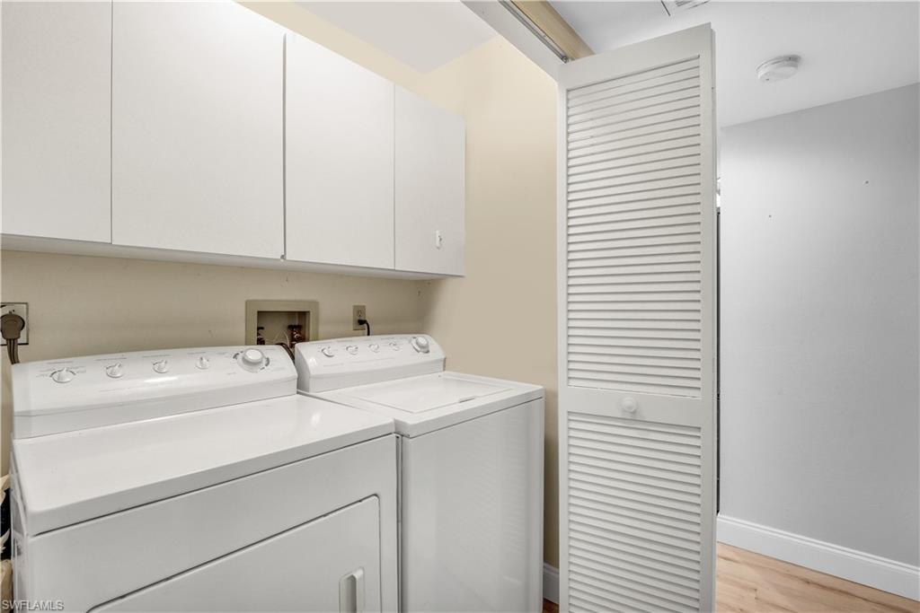 SAN CARLOS PARK - Residential