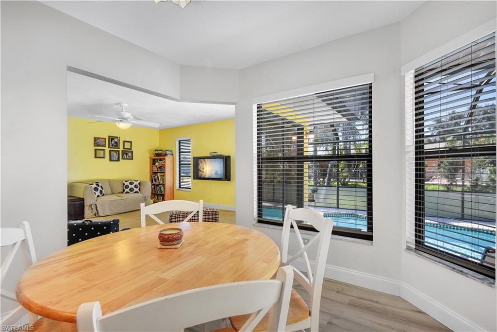 SAN CARLOS PARK - Residential