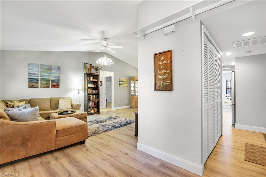 SAN CARLOS PARK - Residential