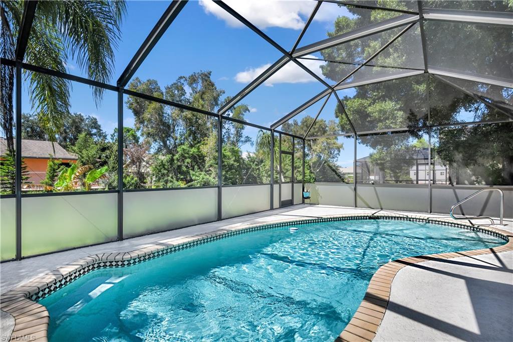 SAN CARLOS PARK - Residential