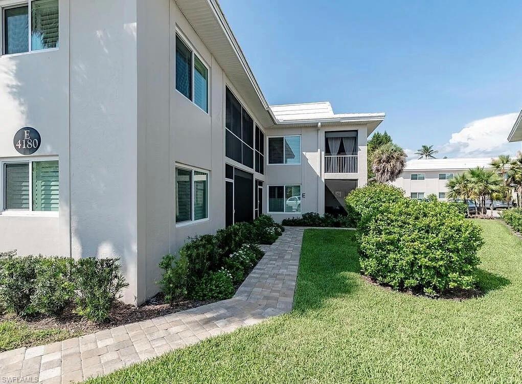 SWAN LAKE CLUB - Residential Lease