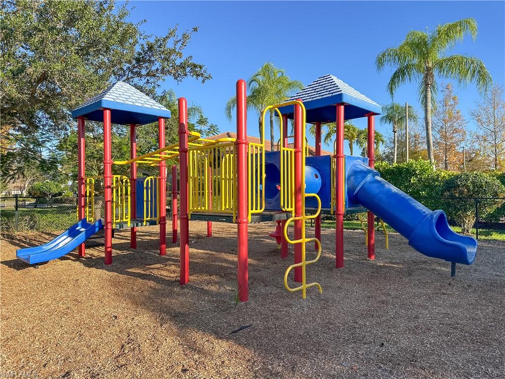 WATERWAYS OF NAPLES - Residential