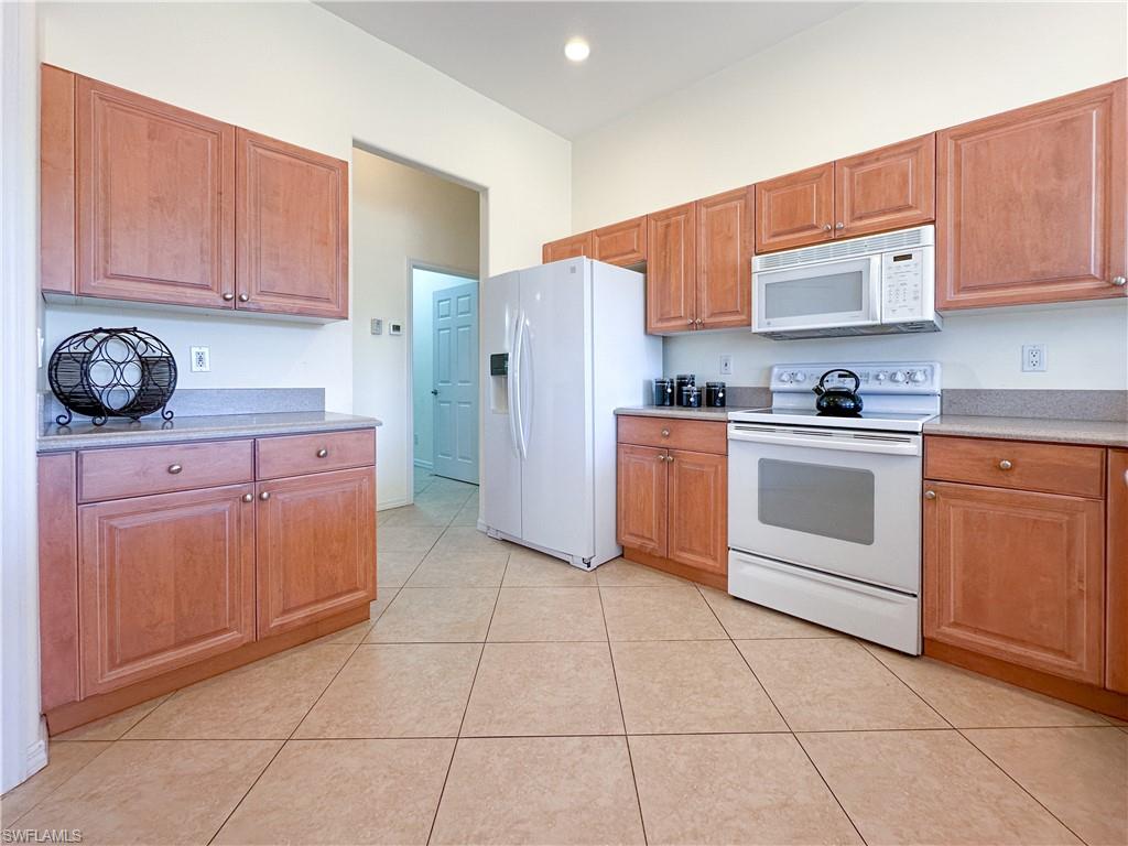 WATERWAYS OF NAPLES - Residential