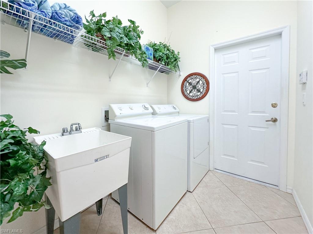 WATERWAYS OF NAPLES - Residential