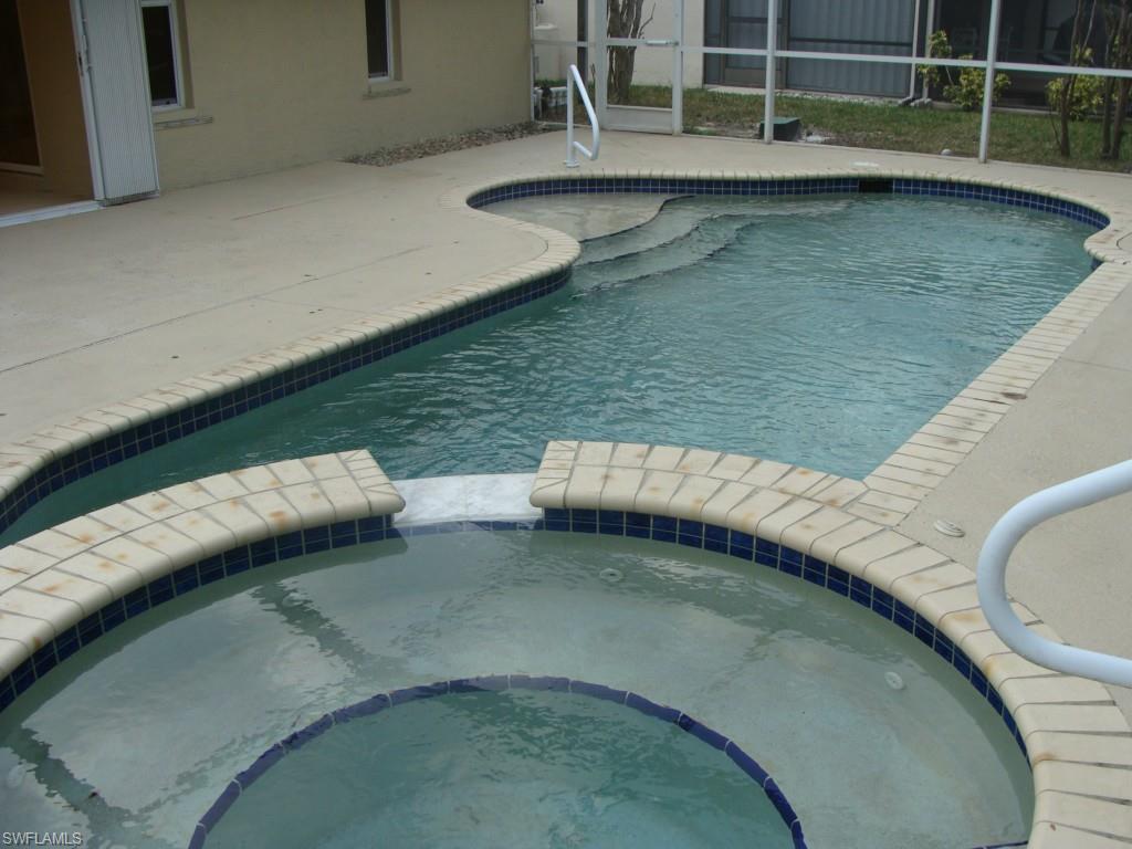 ISLANDS AT THREE OAKS - Residential