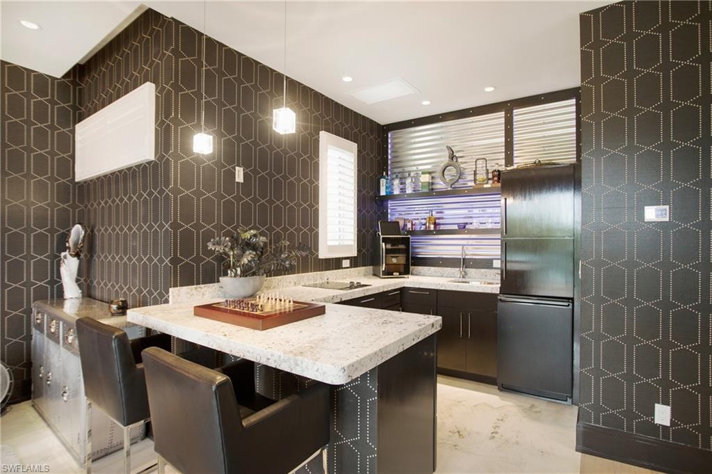 ROYAL HARBOR - Residential