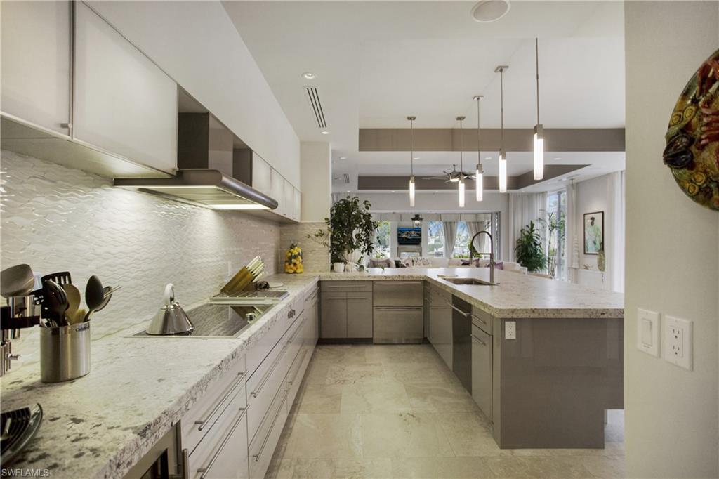 ROYAL HARBOR - Residential