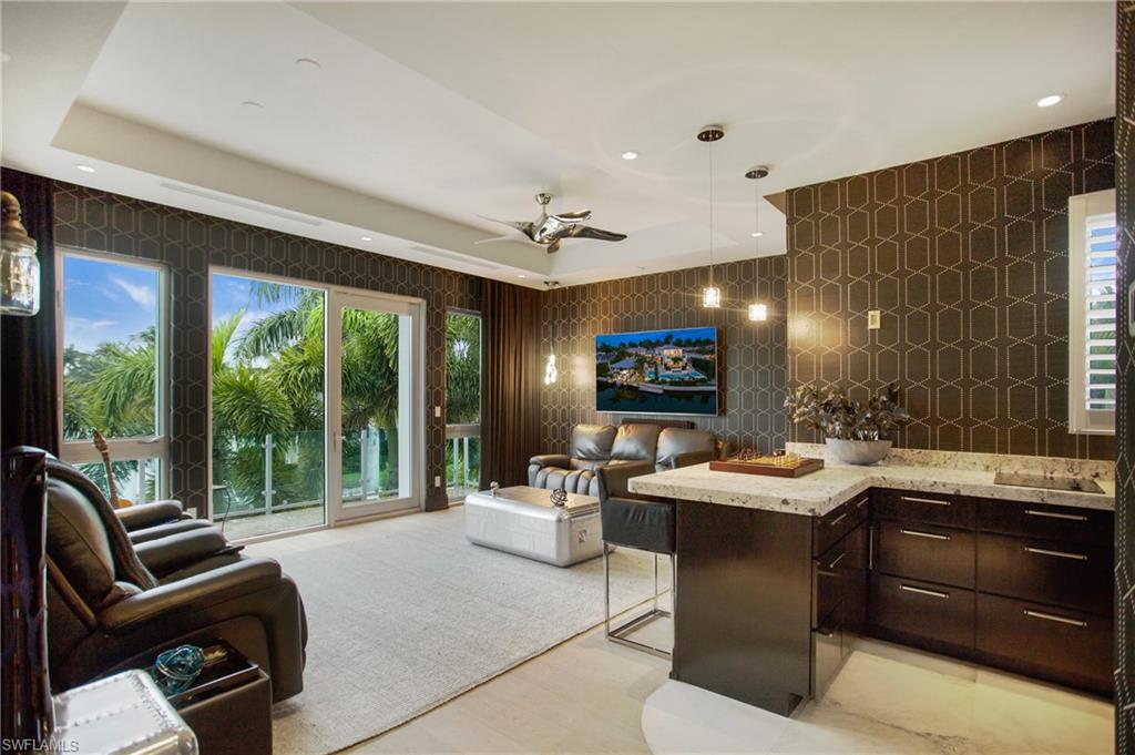 ROYAL HARBOR - Residential