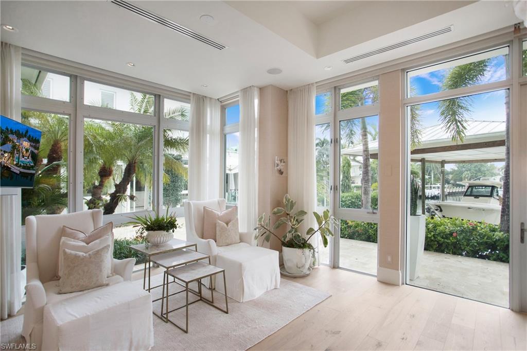 ROYAL HARBOR - Residential