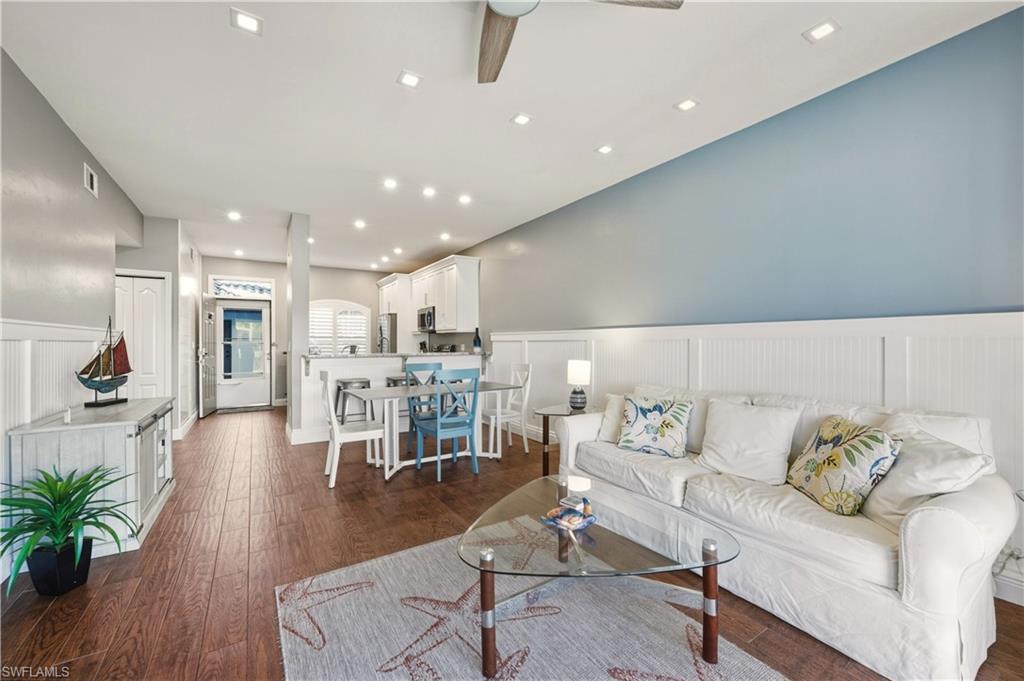 SUNSET CAY VILLAS - Residential