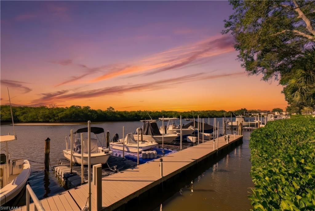 SUNSET CAY VILLAS - Residential