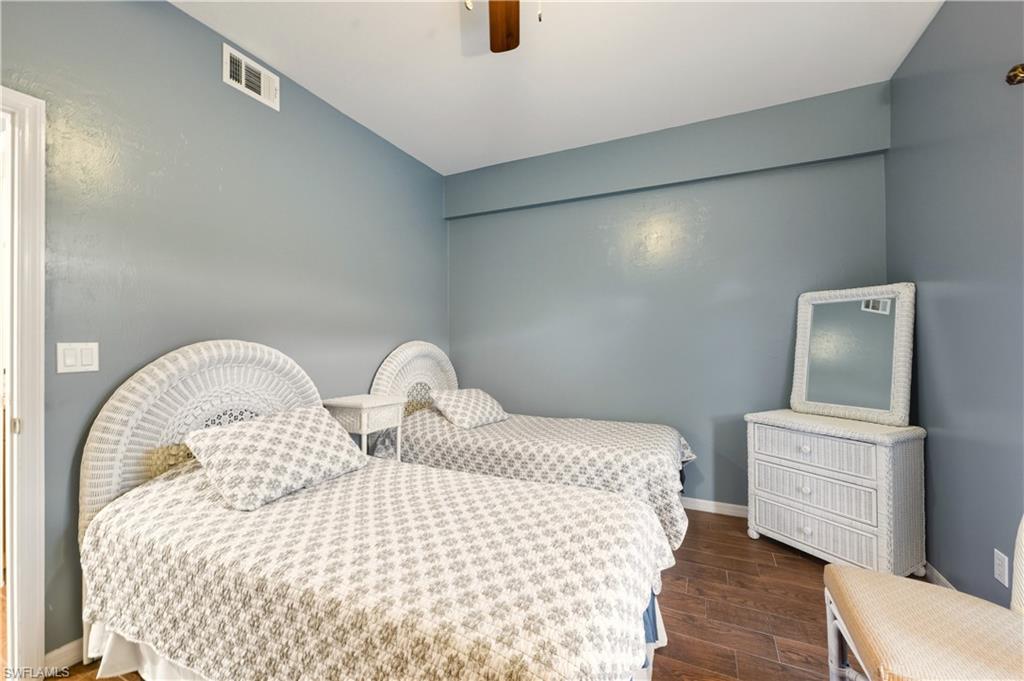 SUNSET CAY VILLAS - Residential