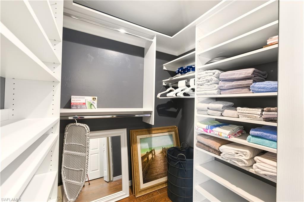 SUNSET CAY VILLAS - Residential