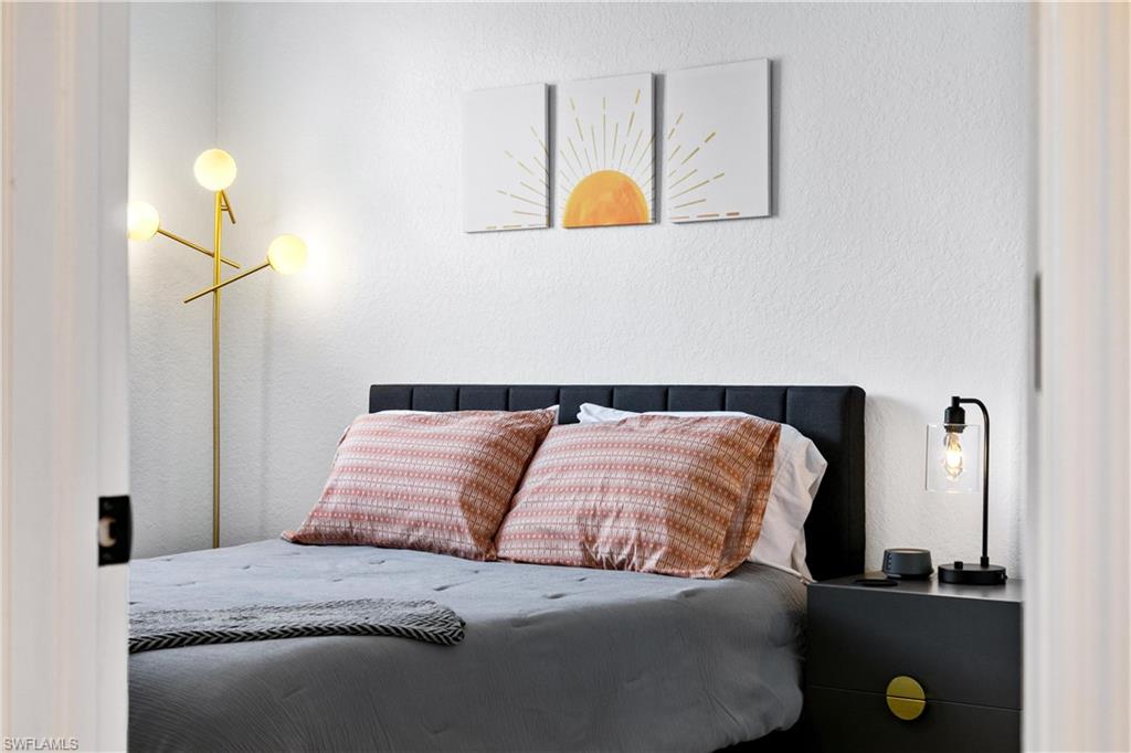 VALENCIA COUNTRY CLUB - Residential Lease