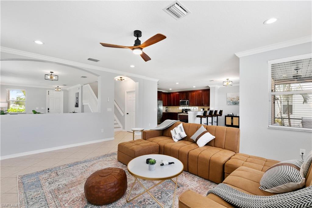 VALENCIA COUNTRY CLUB - Residential Lease