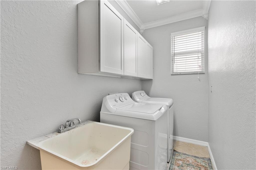 VALENCIA COUNTRY CLUB - Residential Lease