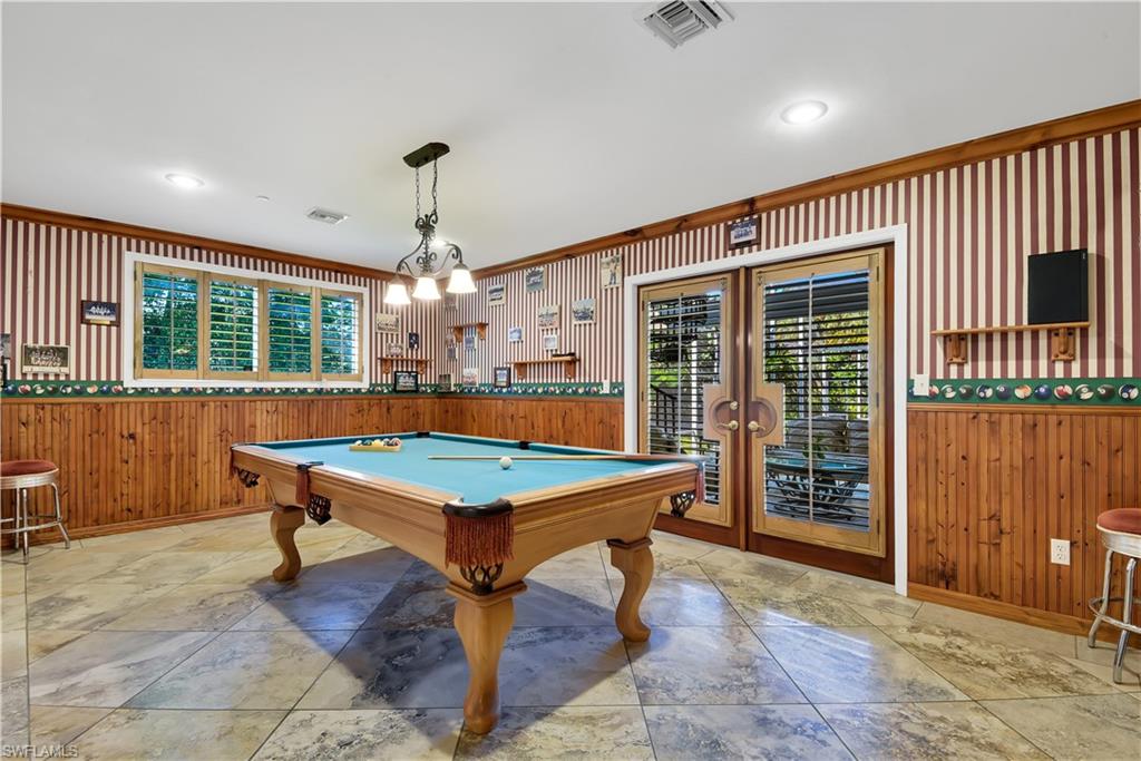 OAKES ESTATES - Residential