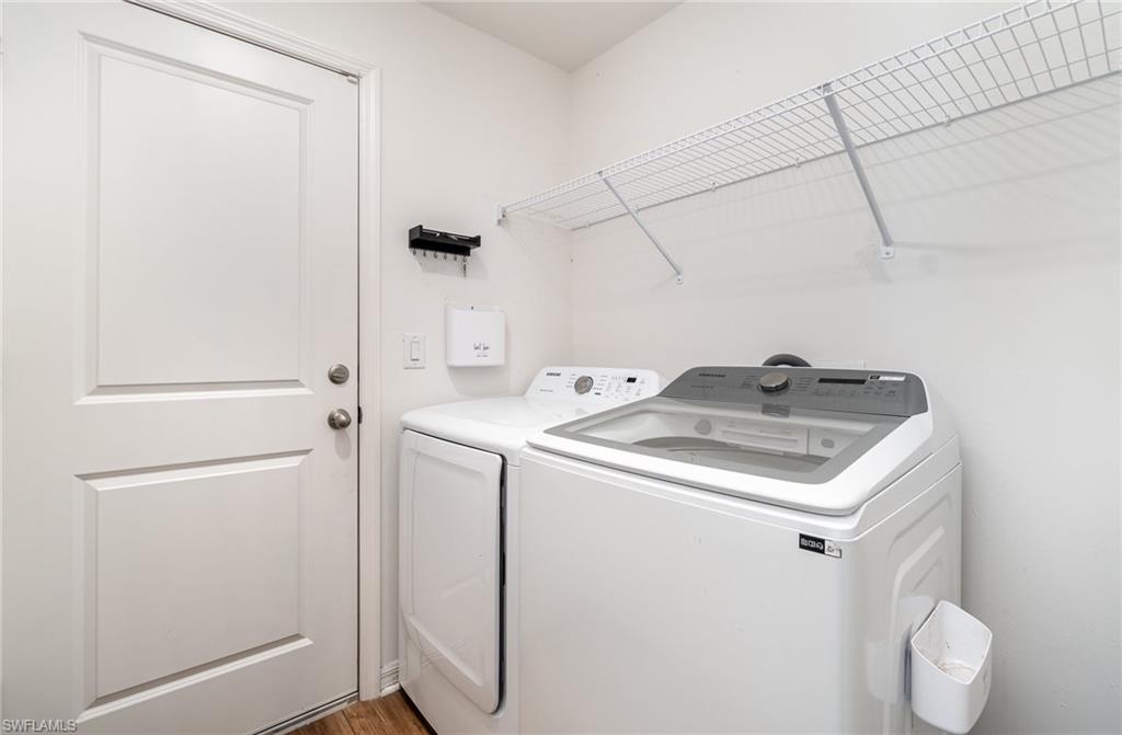 MIRROR LAKES - Residential Lease