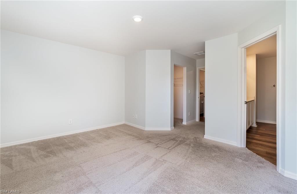 MIRROR LAKES - Residential Lease