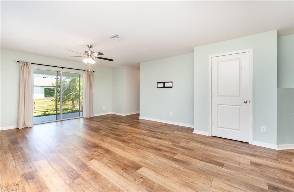 MIRROR LAKES - Residential Lease