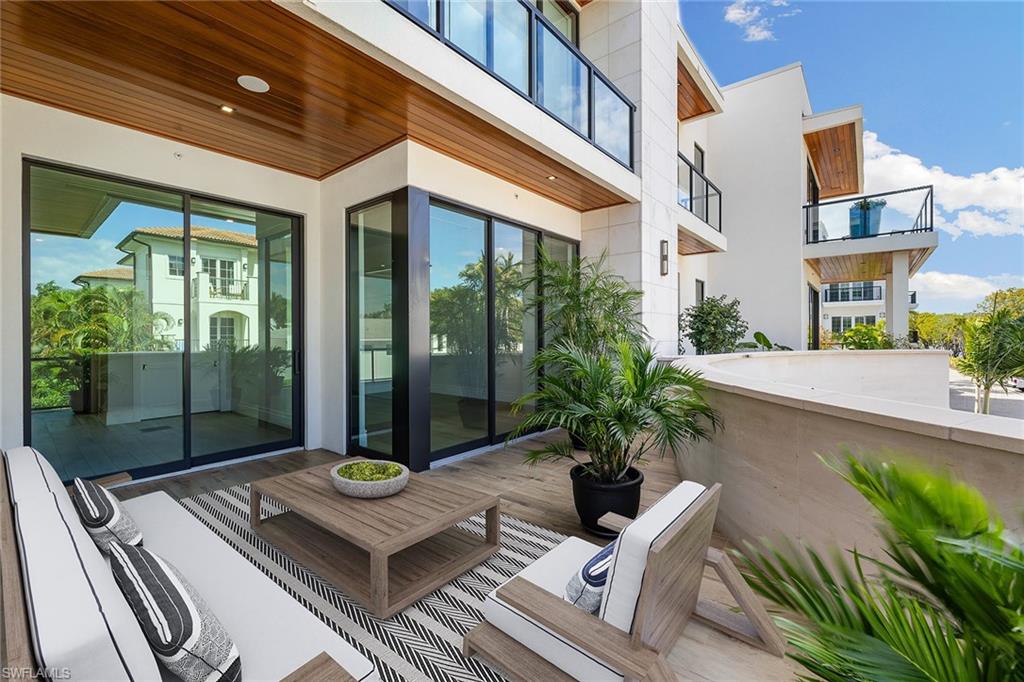 505 ON FIFTH - Residential