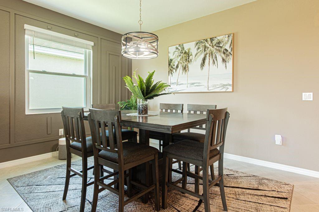 HAMPTON LAKES - Residential