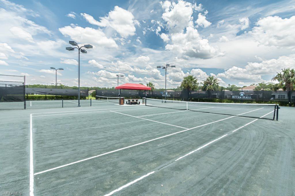 HAMPTON LAKES - Residential