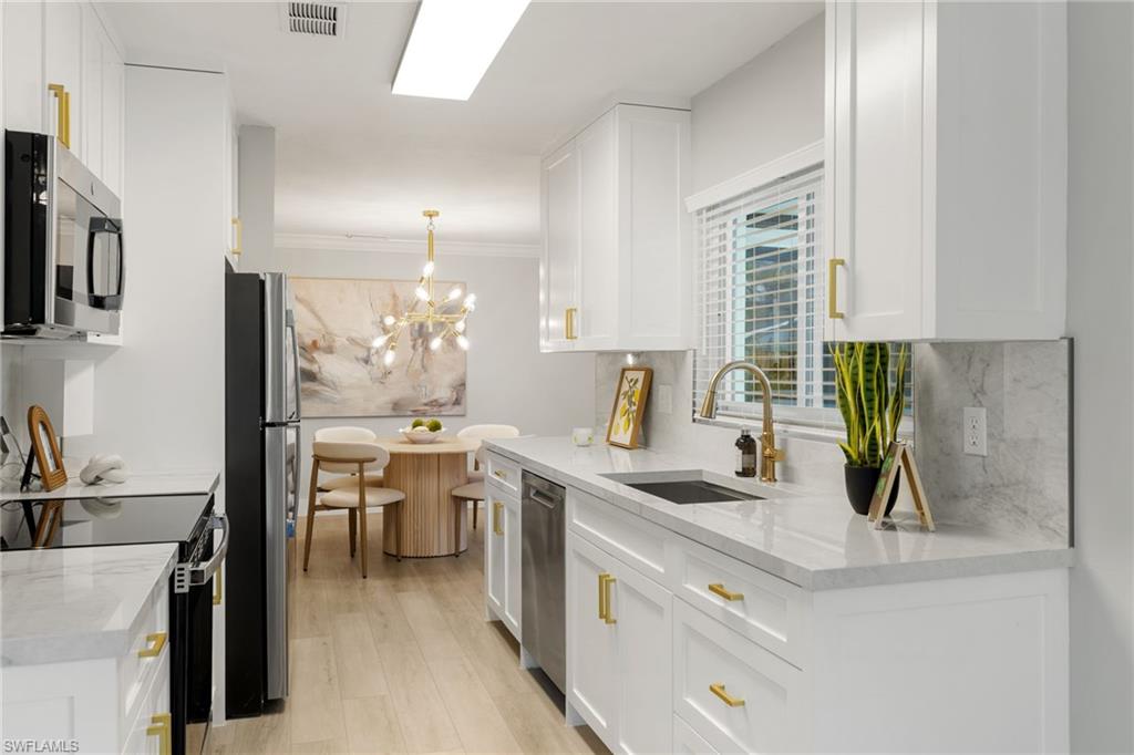 WESTLAKE - Residential