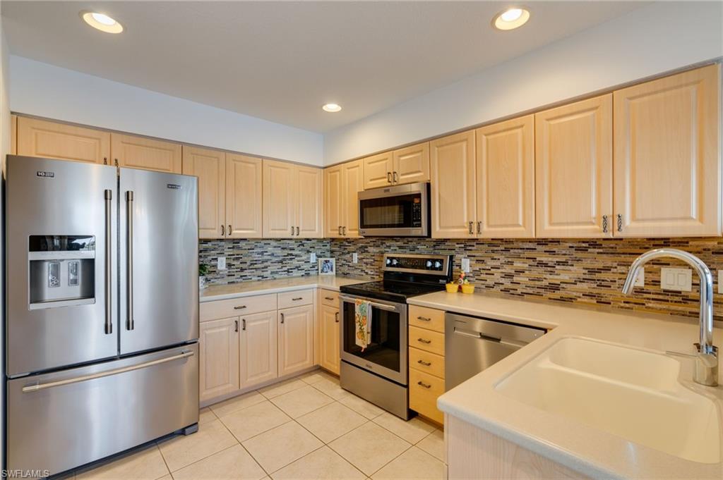 OXFORD POINTE - Residential