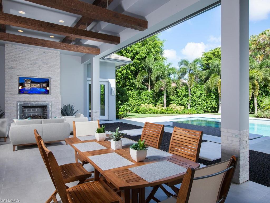 MOORINGS - Residential