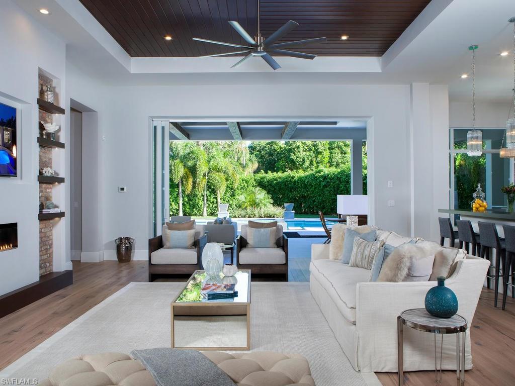 MOORINGS - Residential