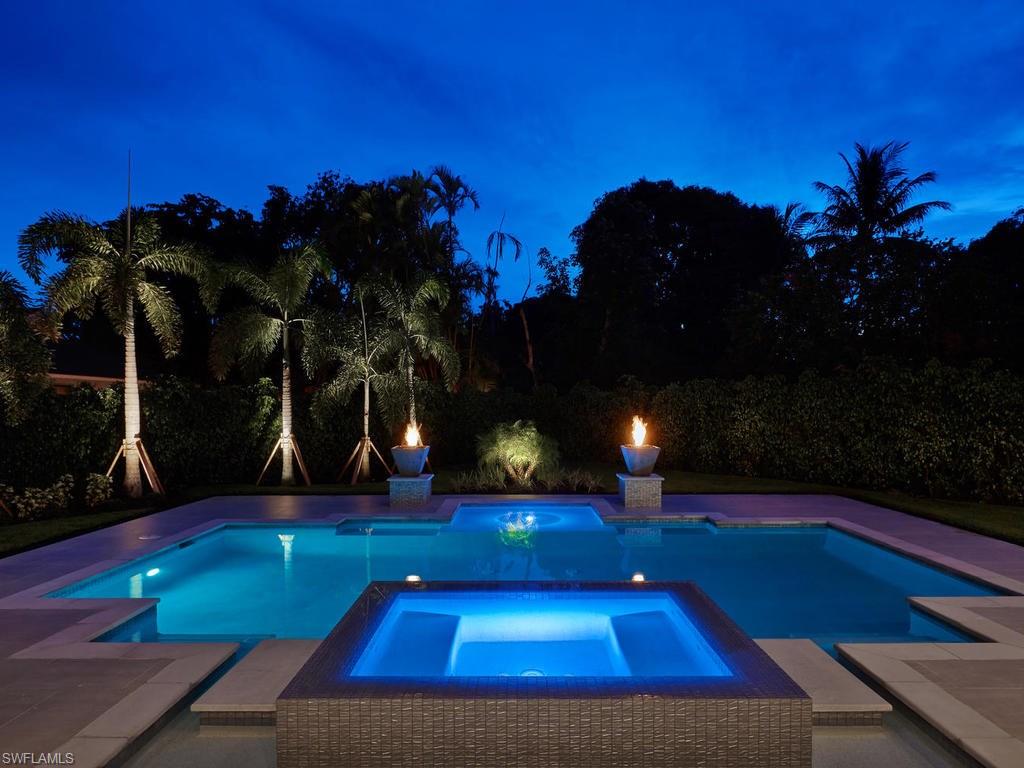 MOORINGS - Residential