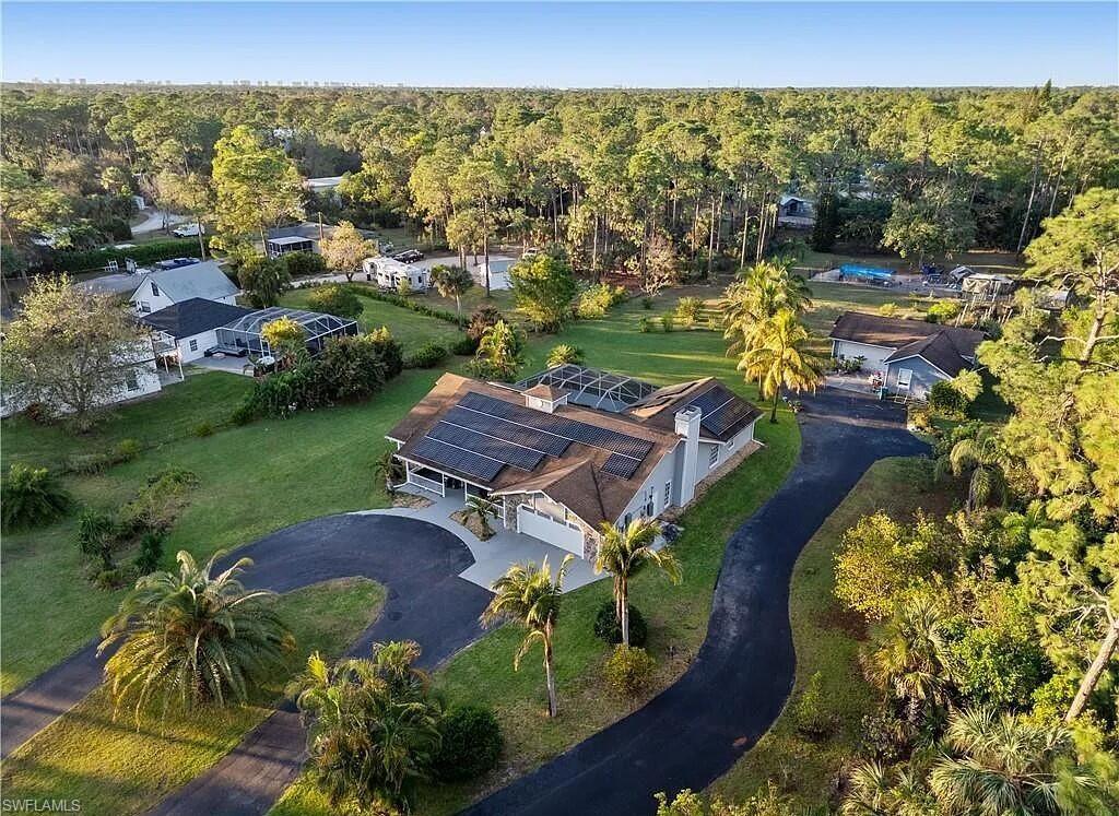 GOLDEN GATE ESTATES - Residential