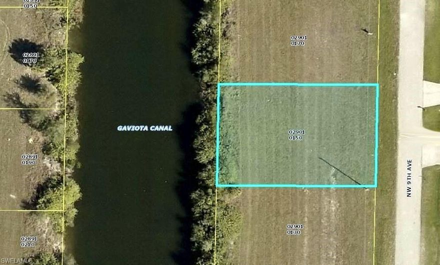 Cape Coral building lot on freshwater canal for sale. Western exposure to enjoy those beautiful Florida sunsets!