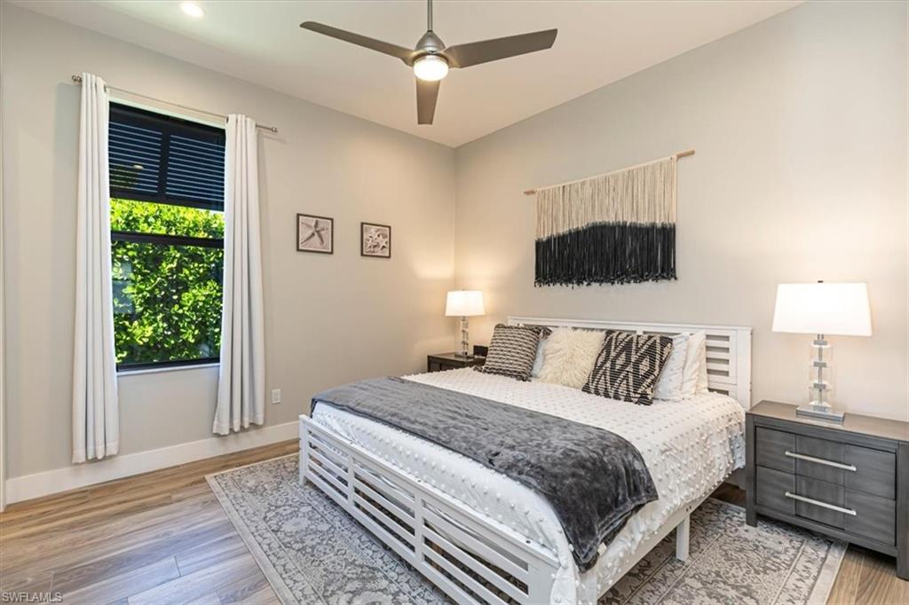 NAPLES PARK - Residential