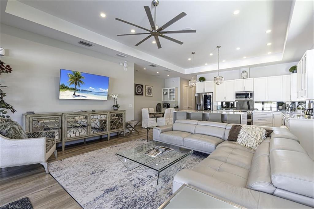 NAPLES PARK - Residential